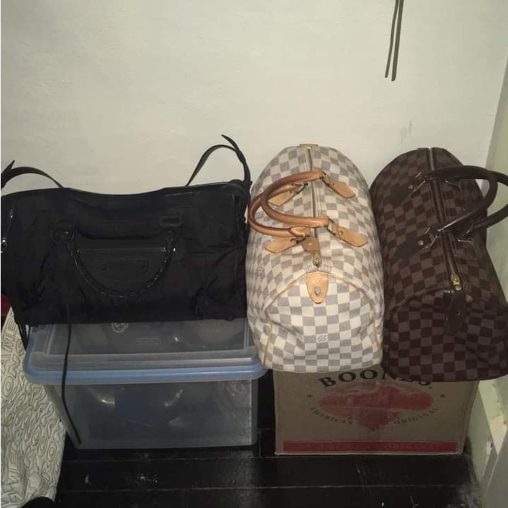In search of Louis Vuitton Speedy 30 in Damier Ebene or Azur for trade